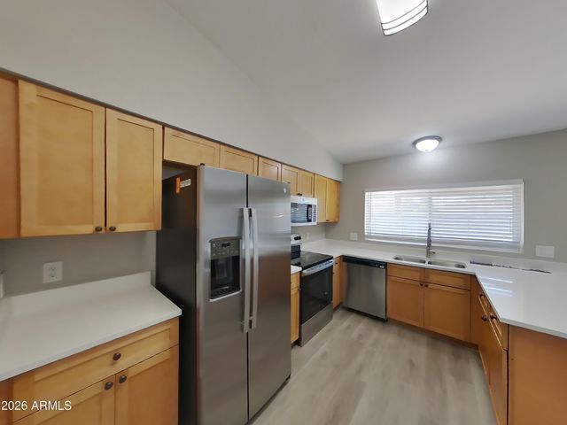 10717 W CAMPBELL Avenue, Phoenix, AZ 85037