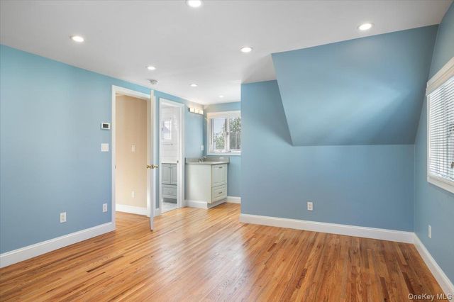 34 Farmers Avenue, Lindenhurst, NY 11757
