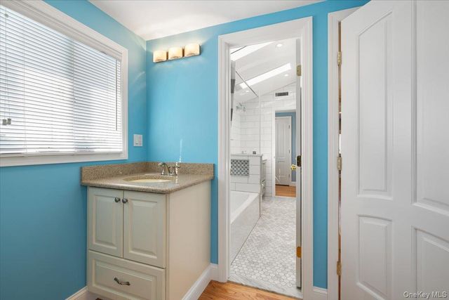 34 Farmers Avenue, Lindenhurst, NY 11757