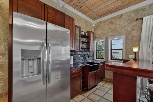6118 DORA DR, Mount Dora, FL 32757