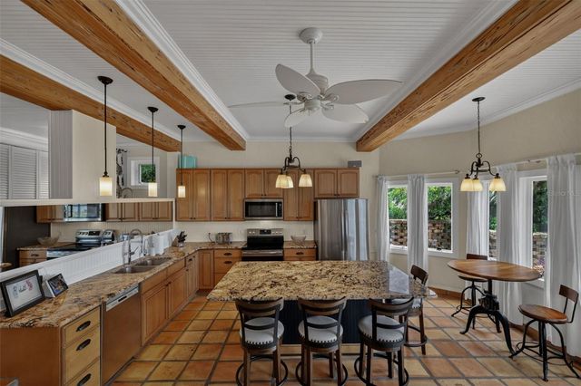 6118 DORA DR, Mount Dora, FL 32757