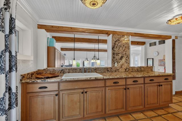 6118 DORA DR, Mount Dora, FL 32757
