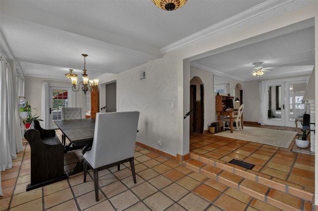 6118 DORA DR, Mount Dora, FL 32757