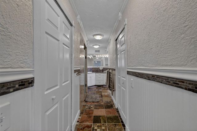 6118 DORA DR, Mount Dora, FL 32757