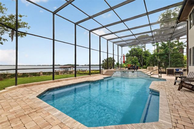 6118 DORA DR, Mount Dora, FL 32757