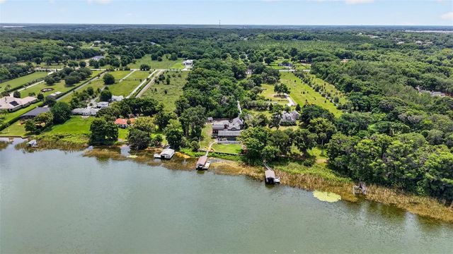 6118 DORA DR, Mount Dora, FL 32757