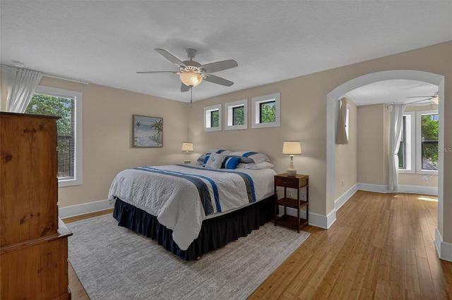 6118 DORA DR, Mount Dora, FL 32757