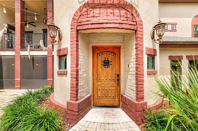 6118 DORA DR, Mount Dora, FL 32757