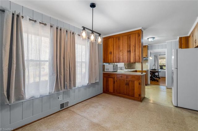 6356 Skylark Road, Pfafftown, NC 27040