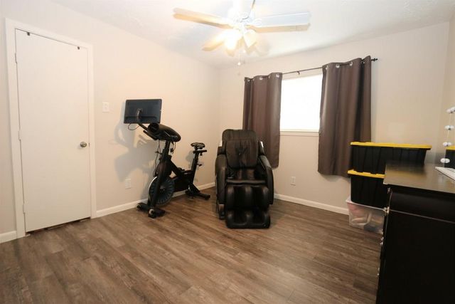 7318 Towerview Lane, Houston, TX 77489