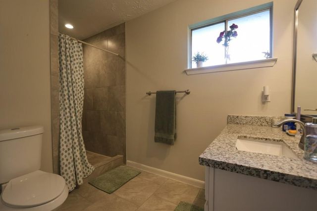 7318 Towerview Lane, Houston, TX 77489
