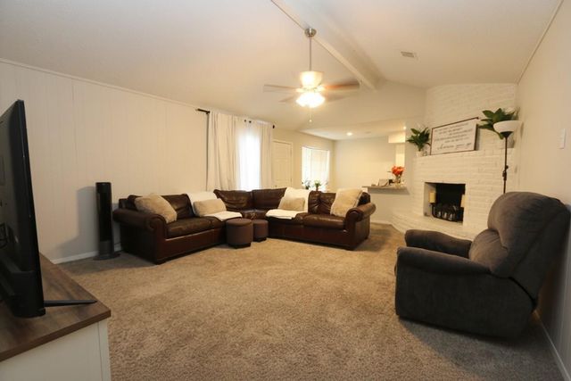 7318 Towerview Lane, Houston, TX 77489