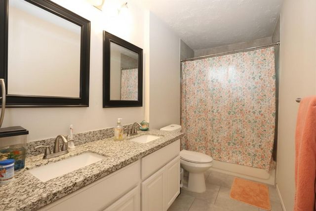 7318 Towerview Lane, Houston, TX 77489