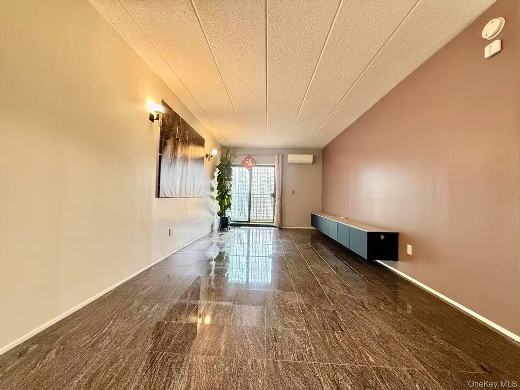 42-42 Union Street 9PHC, Flushing, NY 11355