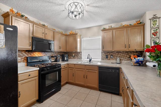 7815 Regent Drive, Arlington, TX 76001