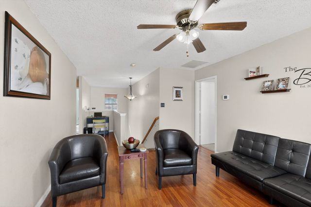 7815 Regent Drive, Arlington, TX 76001