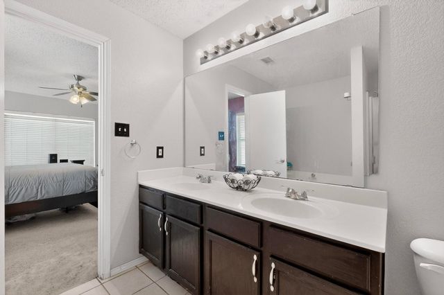 7815 Regent Drive, Arlington, TX 76001