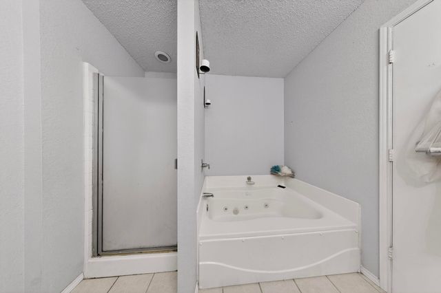 7815 Regent Drive, Arlington, TX 76001