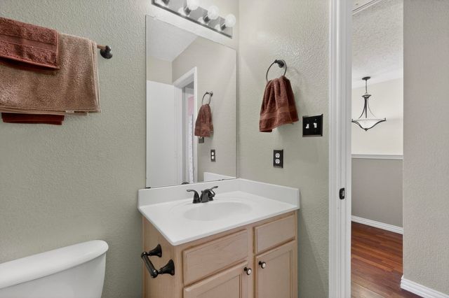 7815 Regent Drive, Arlington, TX 76001