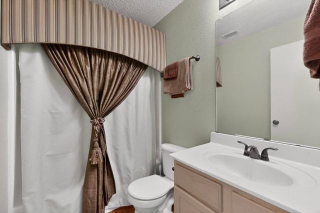 7815 Regent Drive, Arlington, TX 76001