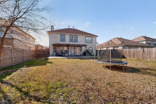 7815 Regent Drive, Arlington, TX 76001