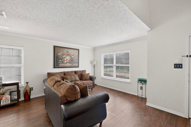 7815 Regent Drive, Arlington, TX 76001