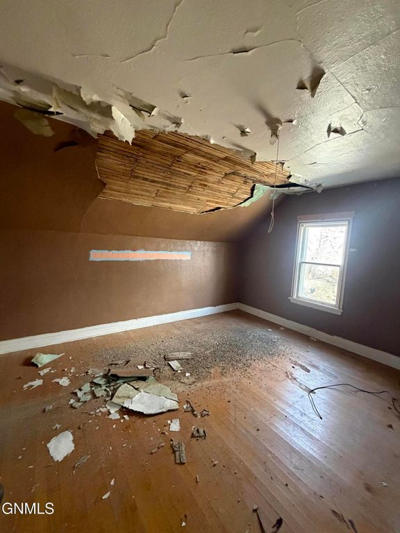 305 Washington, Noonan, ND 58765 photo 11