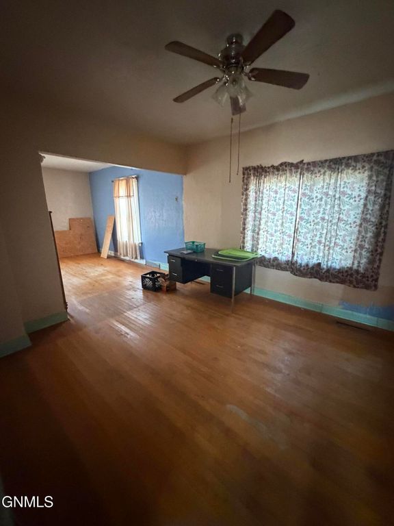 305 Washington, Noonan, ND 58765 photo 3