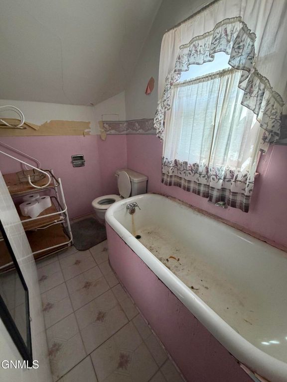 305 Washington, Noonan, ND 58765 photo 9