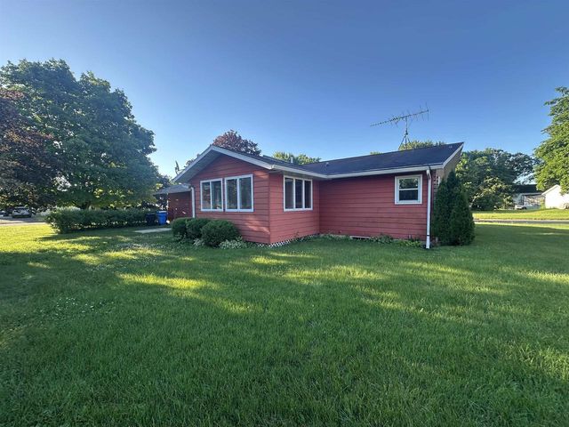 207 Cedar Avenue, Brodhead, WI 53520