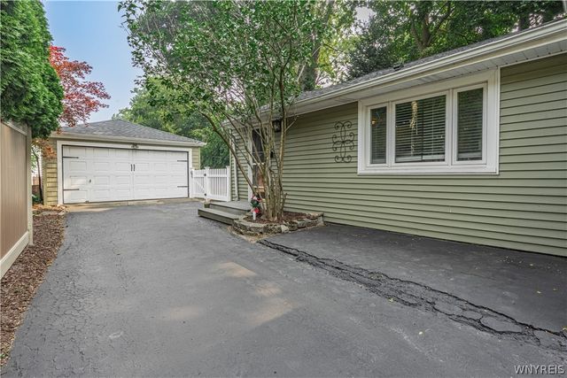 414 High Street, Lockport City, NY 14094