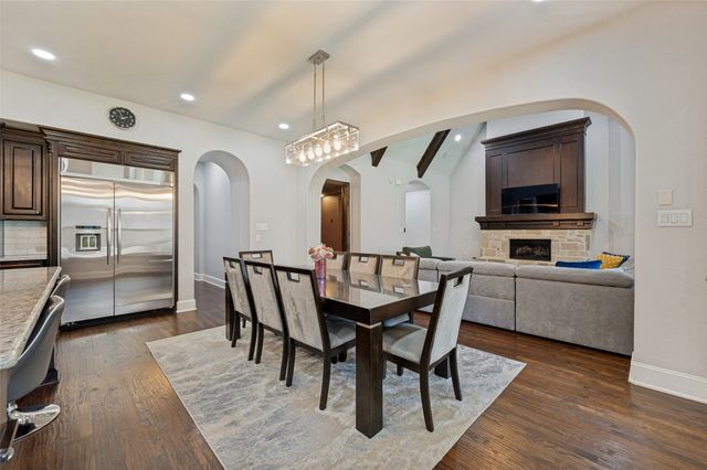 635 Fountainview Drive, Irving, TX 75039
