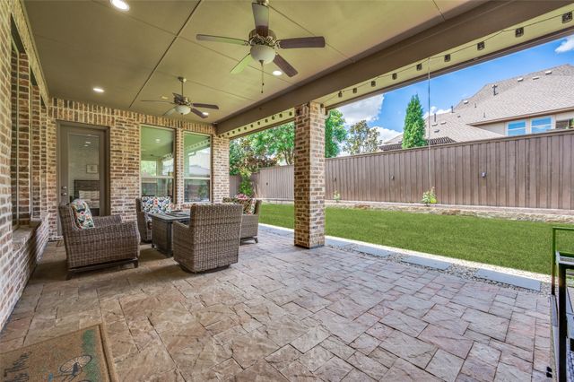 635 Fountainview Drive, Irving, TX 75039
