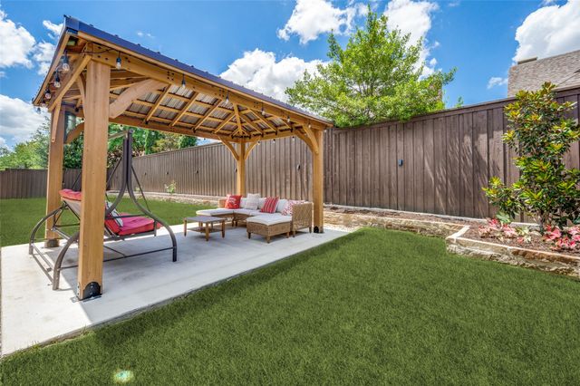635 Fountainview Drive, Irving, TX 75039