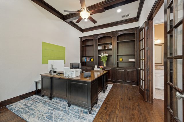 635 Fountainview Drive, Irving, TX 75039