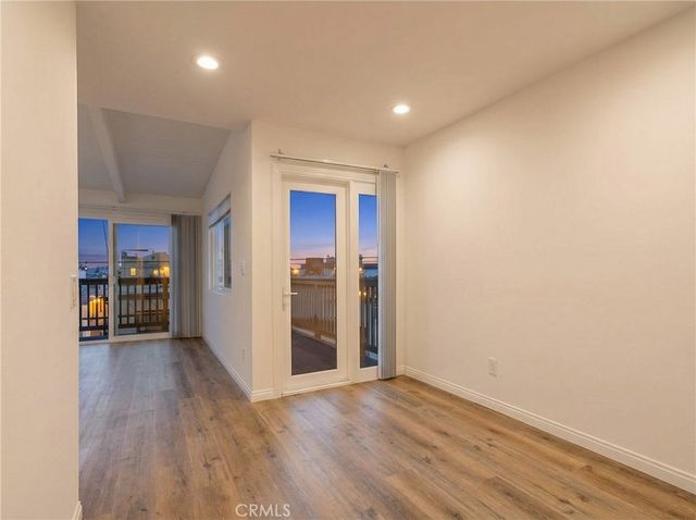 334 Palm Drive, Hermosa Beach, CA 90254