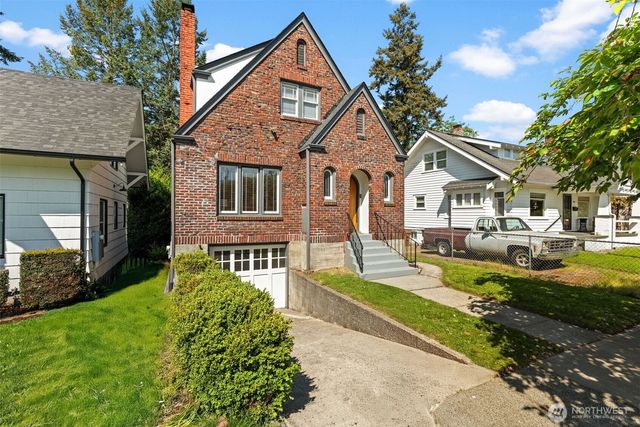 942 S Ridgewood Avenue, Tacoma, WA 98405
