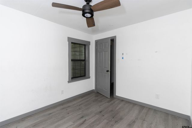 2527 S Robertson Ave, Tyler, TX 75701