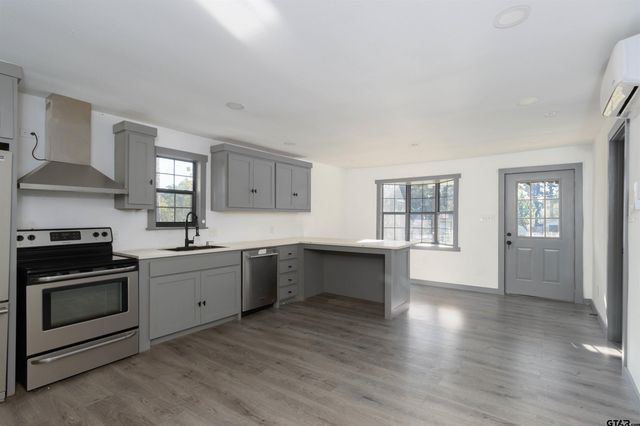 2527 S Robertson Ave, Tyler, TX 75701