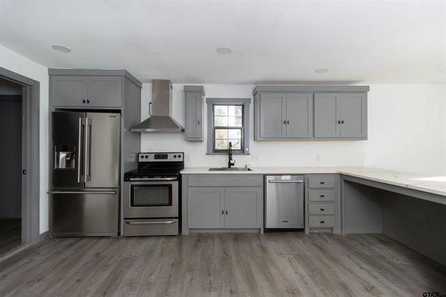 2527 S Robertson Ave, Tyler, TX 75701