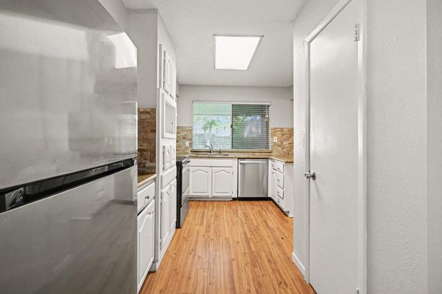 16207 Havenhurst Drive, Houston, TX 77059