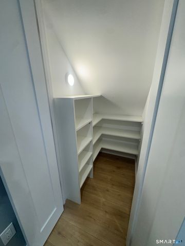 417 Poplar Street, New Haven, CT 06513