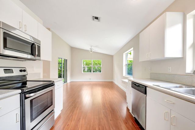 6779 Indianwood Way, Boynton Beach, FL 33437