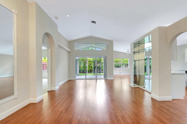 6779 Indianwood Way, Boynton Beach, FL 33437
