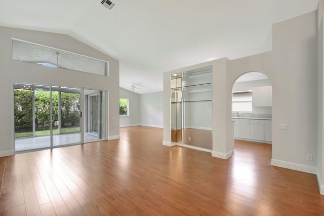 6779 Indianwood Way, Boynton Beach, FL 33437