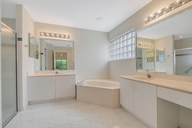 6779 Indianwood Way, Boynton Beach, FL 33437