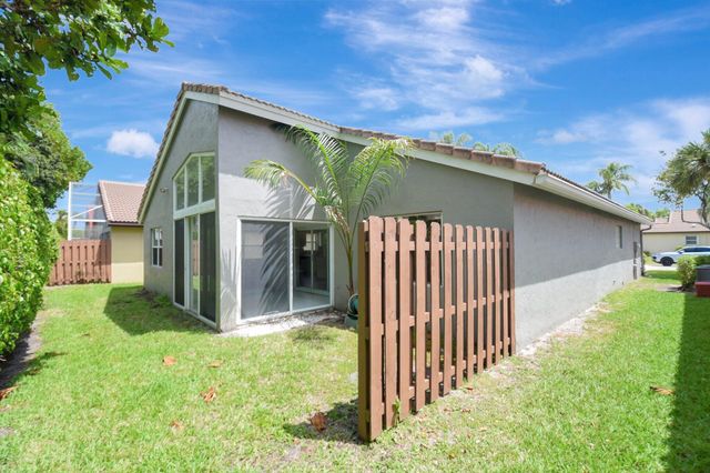 6779 Indianwood Way, Boynton Beach, FL 33437