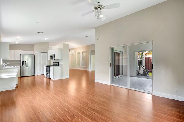 6779 Indianwood Way, Boynton Beach, FL 33437