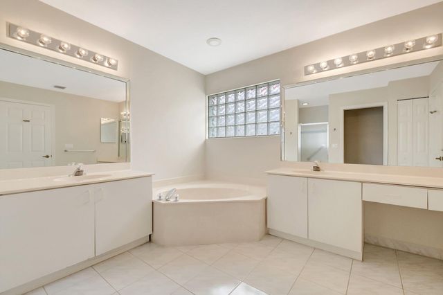 6779 Indianwood Way, Boynton Beach, FL 33437