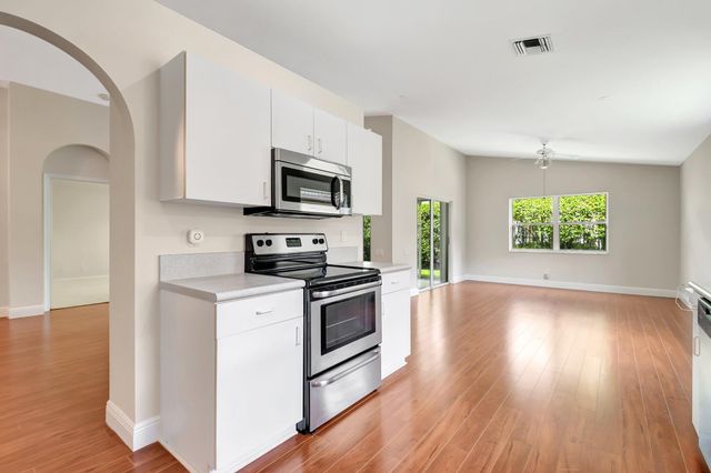 6779 Indianwood Way, Boynton Beach, FL 33437